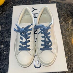 Givenchy City Sneakers in White